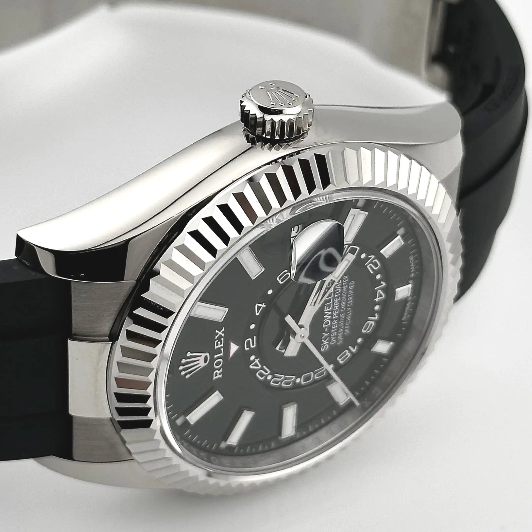 Rolex Sky-Dweller 336239 White Gold Black Dial Oysterflex 42mm - Image 4