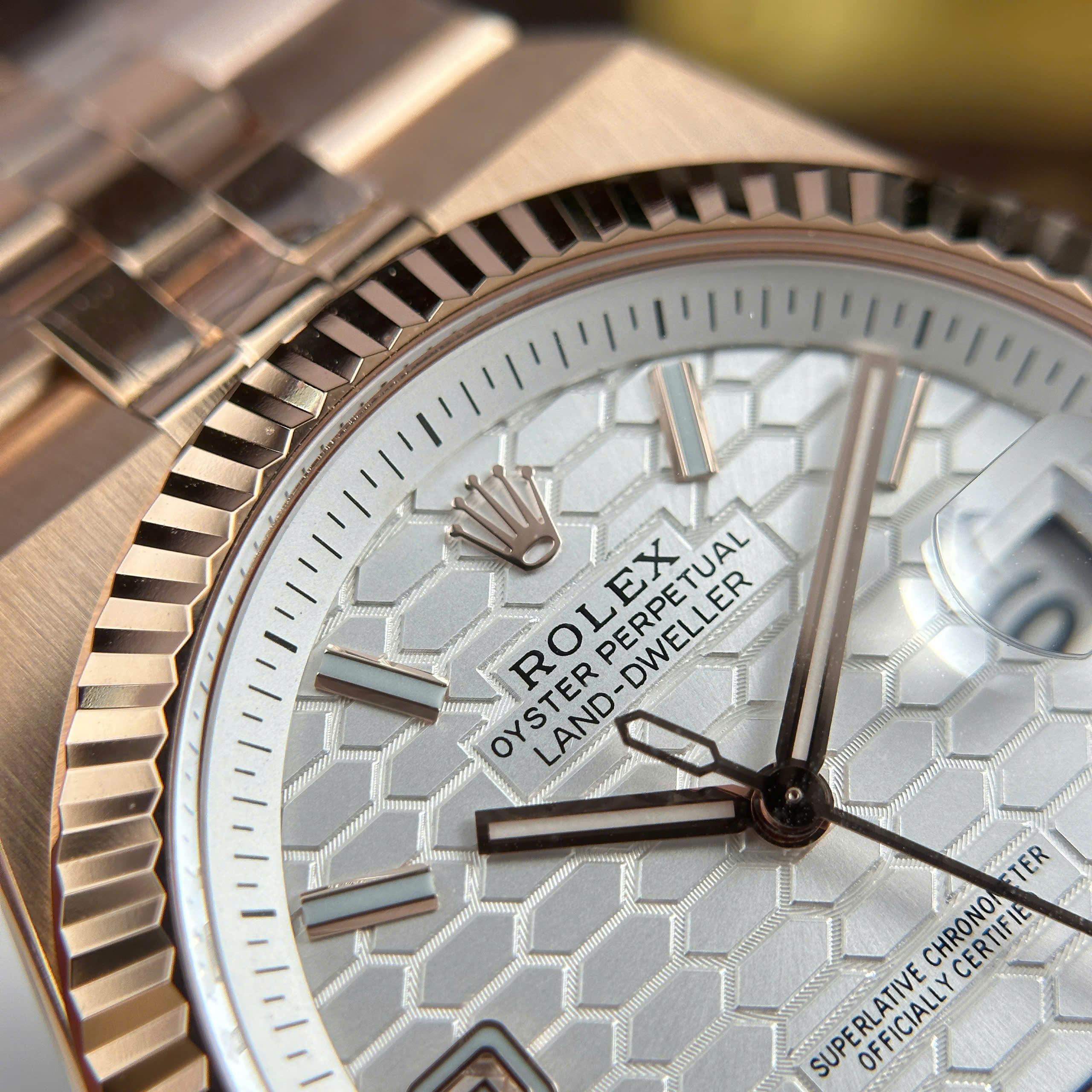 Rolex Land-Dweller 127335 Best Quality Rose Gold White Dial Honeycomb Pattern 40mm - Image 5