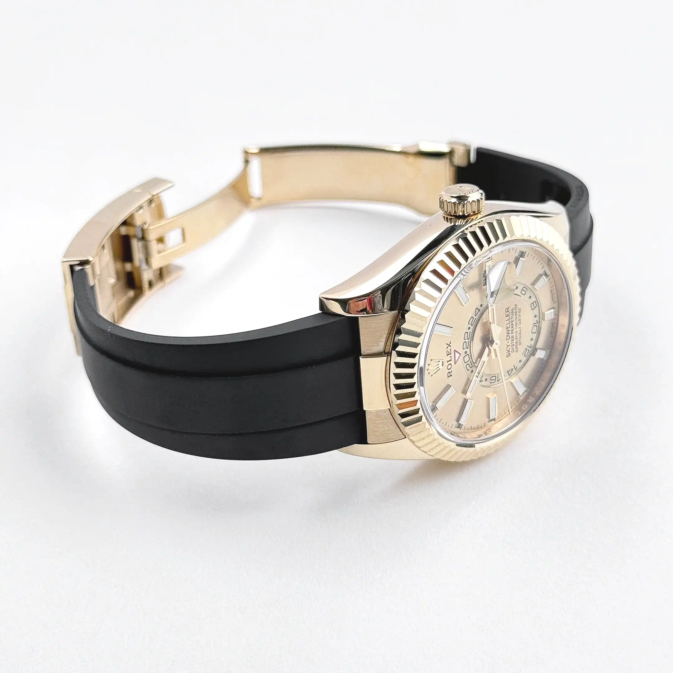 Rolex Sky-Dweller 326238 Yellow Gold Champagne 42mm - Image 6