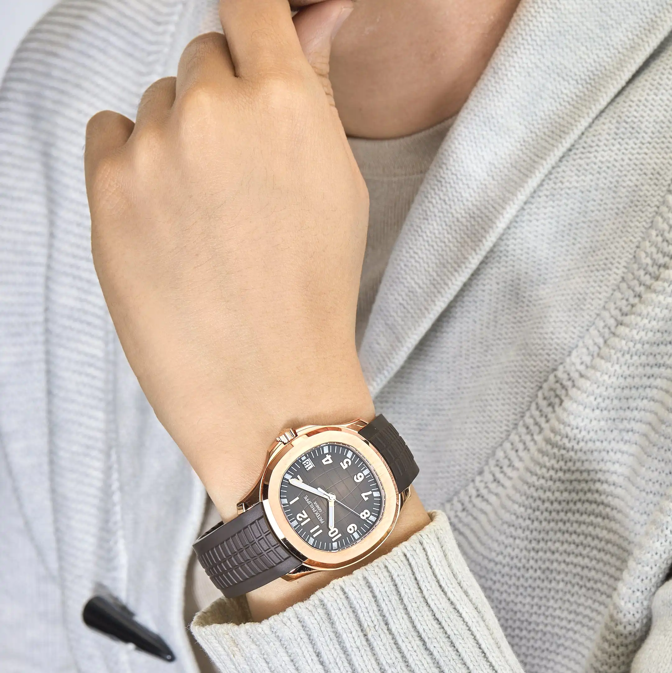 Patek Philippe Aquanaut 5167R-001 Rose Gold Brown Dial - Image 2