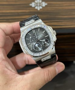 Alternative view of Patek Philippe Nautilus 5724G Watch GR Factory 40mm