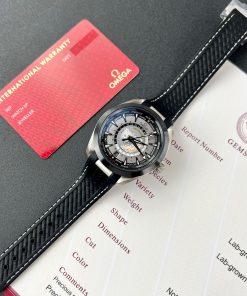 Alternative view of Omega Seamaster Aqua Terra Worldtimer Replica 11 Watch Rubber Strap 43mm