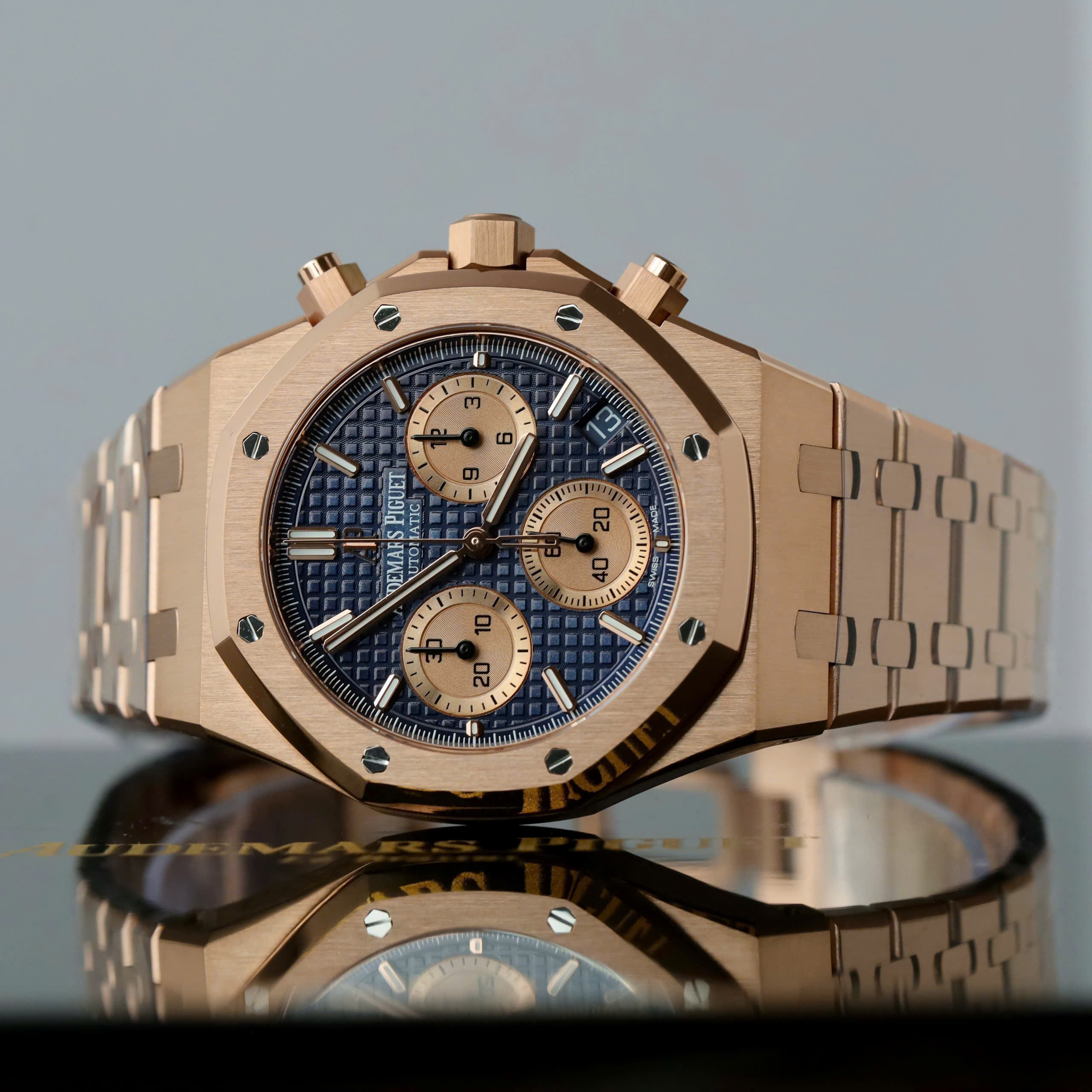 Audemars Piguet Rep11 Royal Oak Chronograph 26240 Blue Dial APS Factory 41mm - Image 2