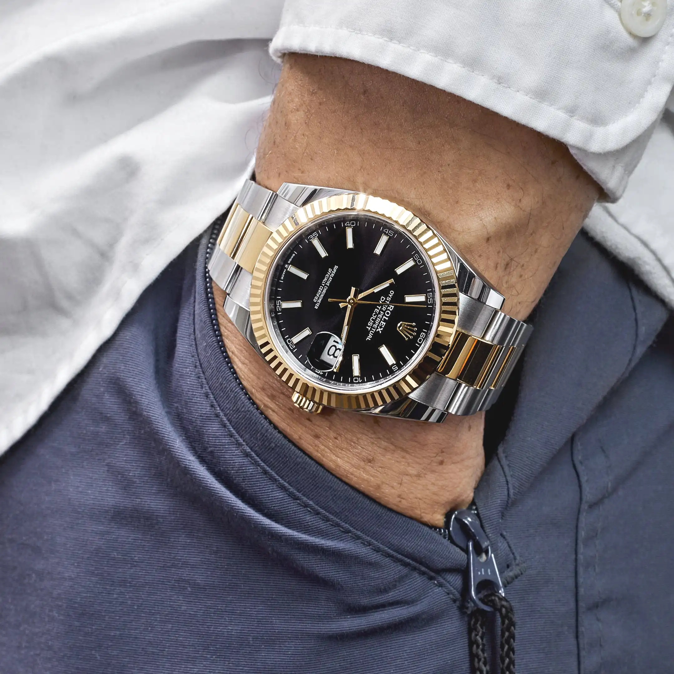 Rolex Datejust 41 126333 Yellow Gold Stainless Steel Black Dial Oyster - Image 2
