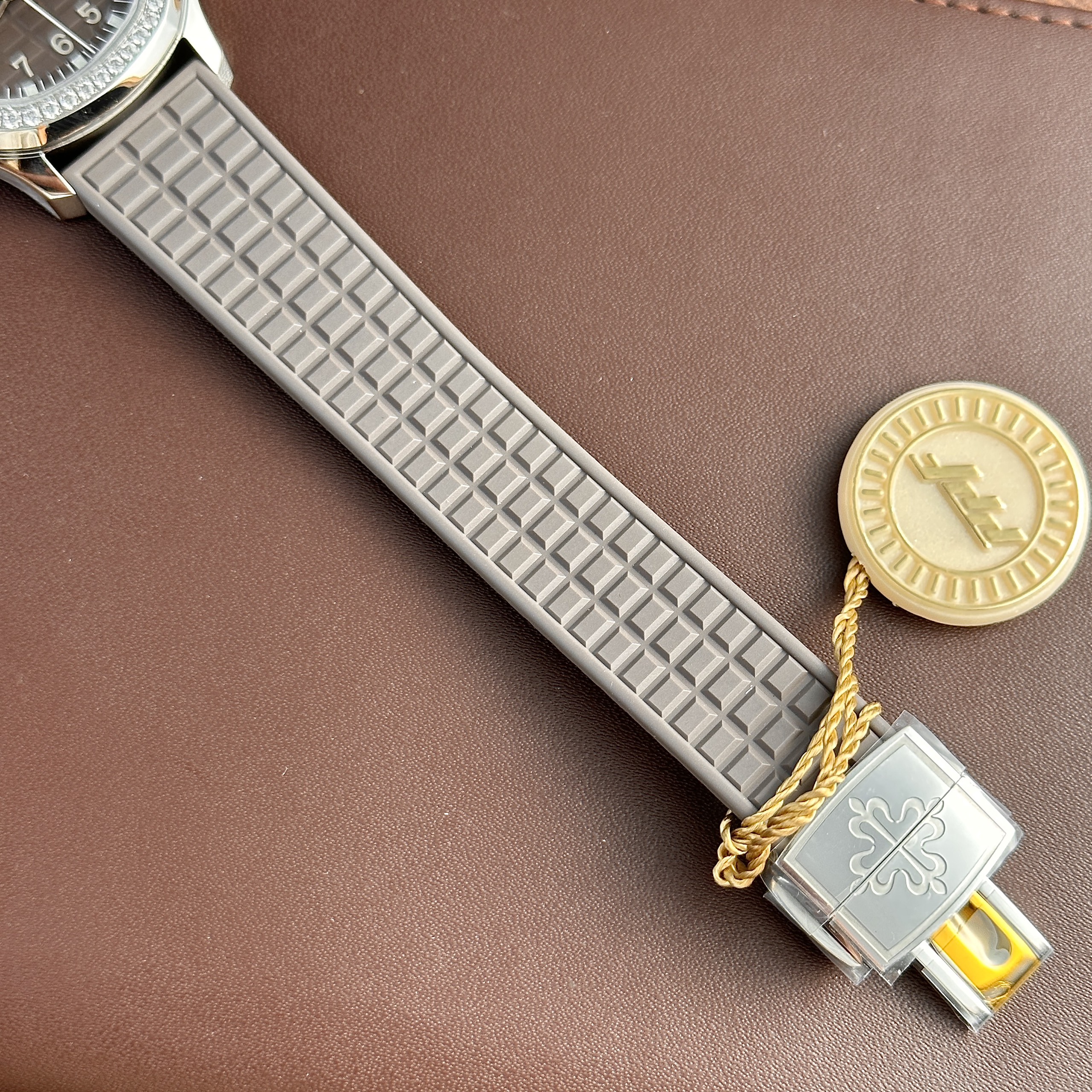 Patek Philippe Aquanaut 5067 Watch Gray Rubber PPF 35.6mm - Image 9
