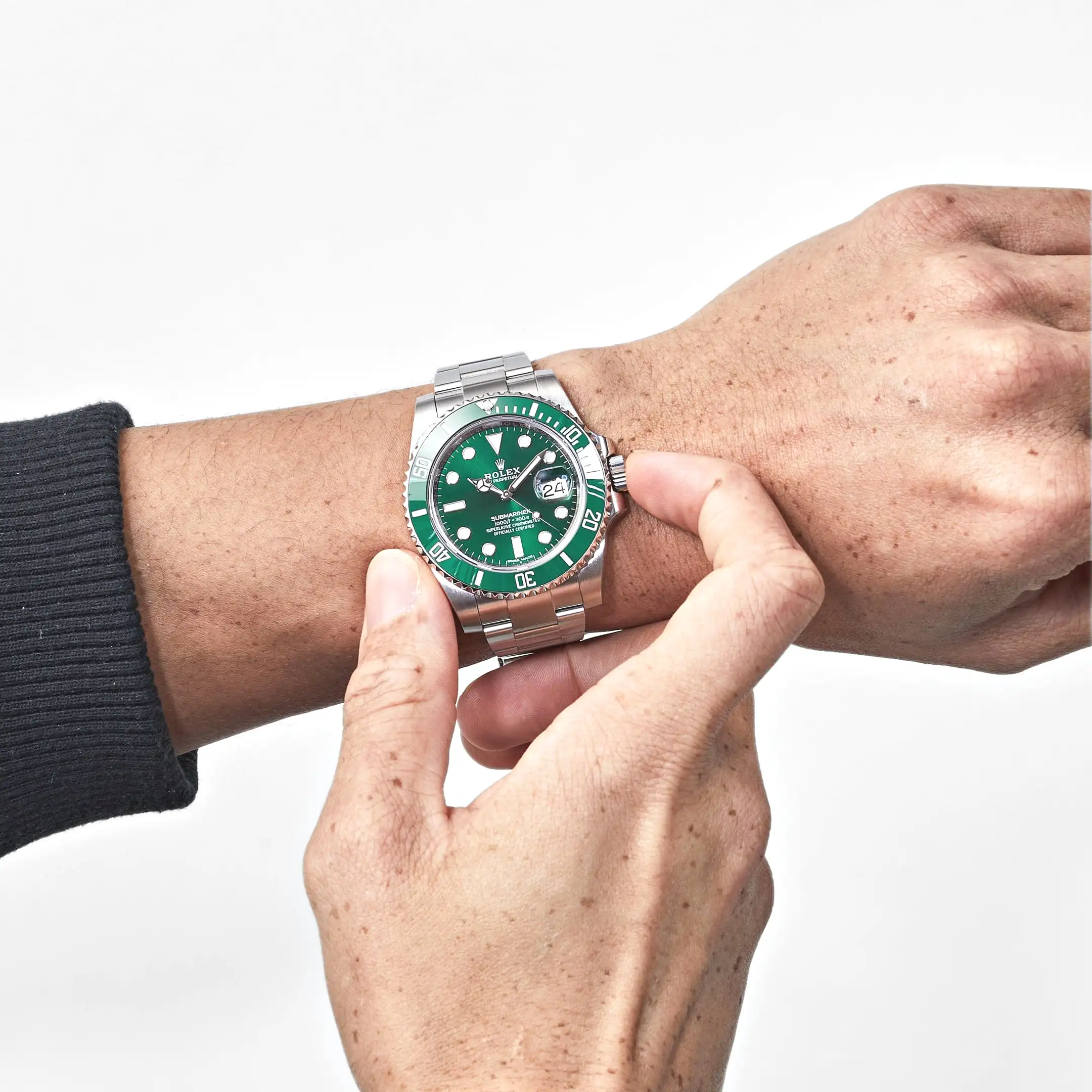 Rolex Submariner Date 116610LV ‘Hulk’ Stainless Steel Green Dial 40MM - Image 3