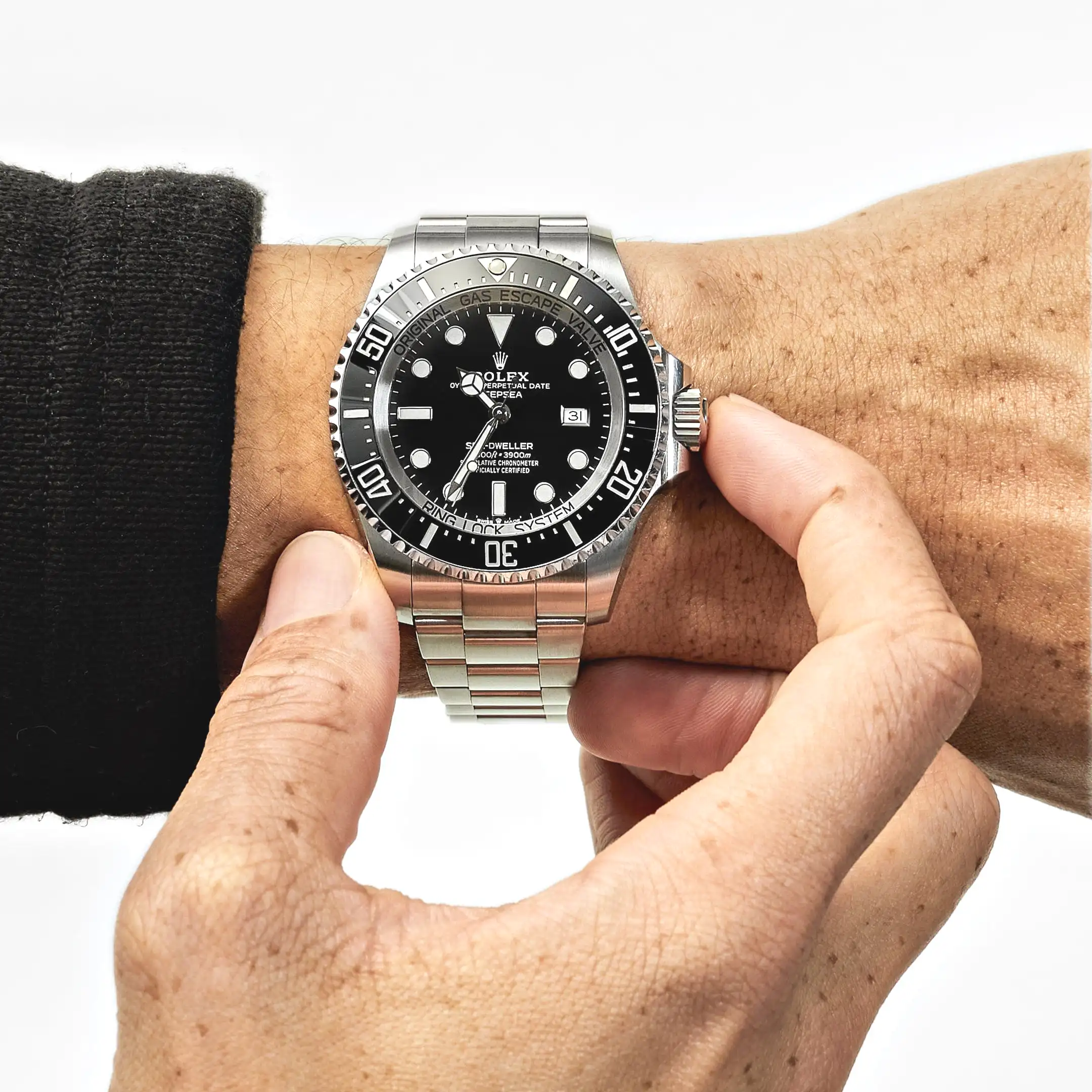 Rolex Deepsea Sea-Dweller 136660 Stainless Steel Black Dial - Image 2