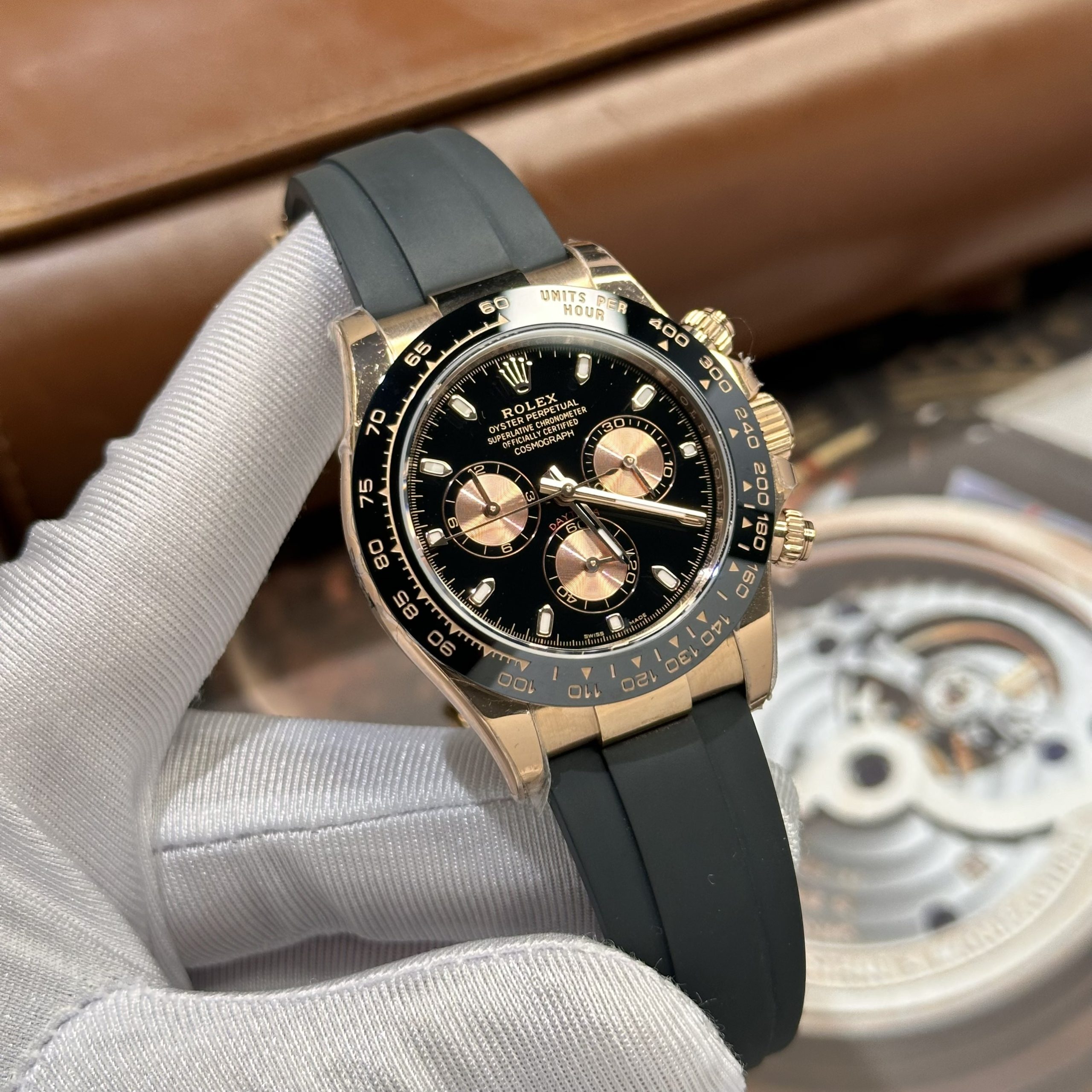 Rolex Cosmograph Daytona Replica Watches Black Dial Bezel Ceramic BT Factory 40mm - Image 3
