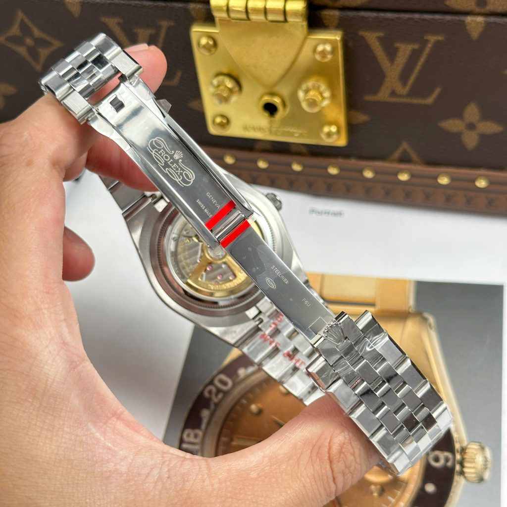 Đồng Hồ Rolex Land-Dweller 127334 Rep11 Mặt Trắng Hoạ Tiết Tổ Ong 40mm