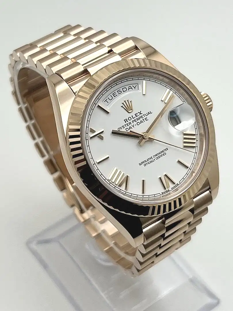 Rolex Day-Date 40 228235 Rose Gold White Roman Dial - Image 4