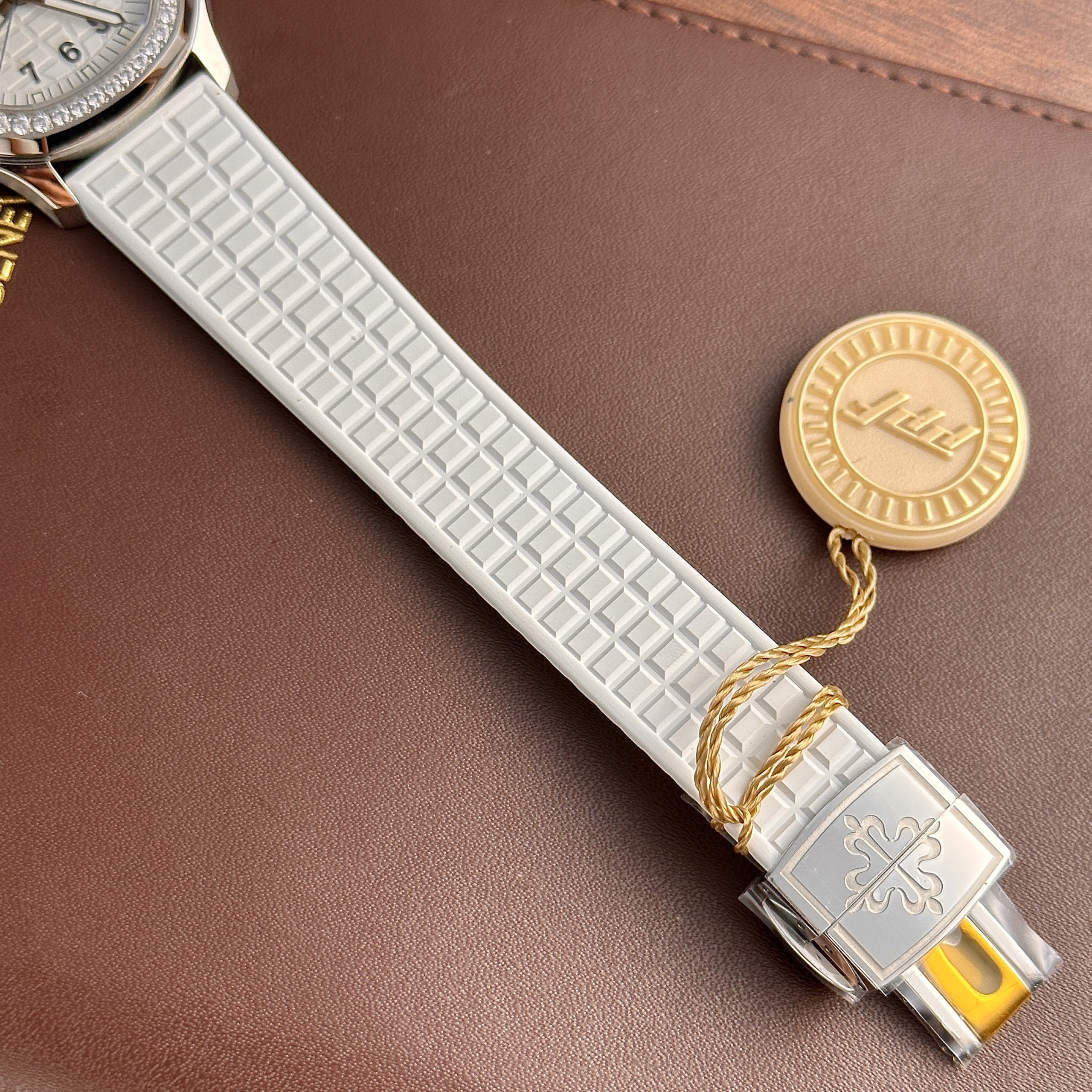 Patek Philippe Aquanaut 5067 Watch White Rubber PPF 35.6mm - Image 9