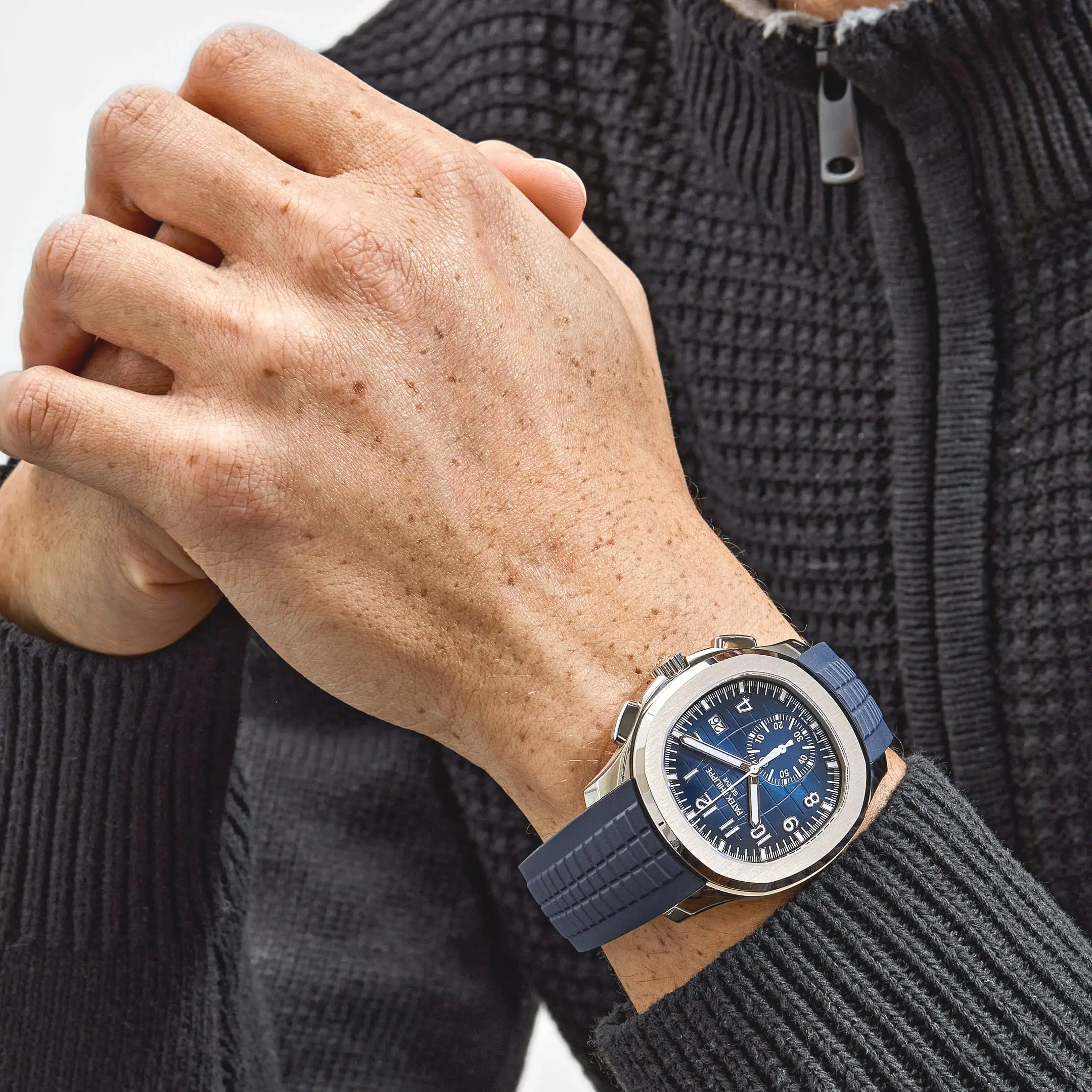 Patek Philippe Aquanaut 5968G-001 White Gold Blue Dial - Image 2