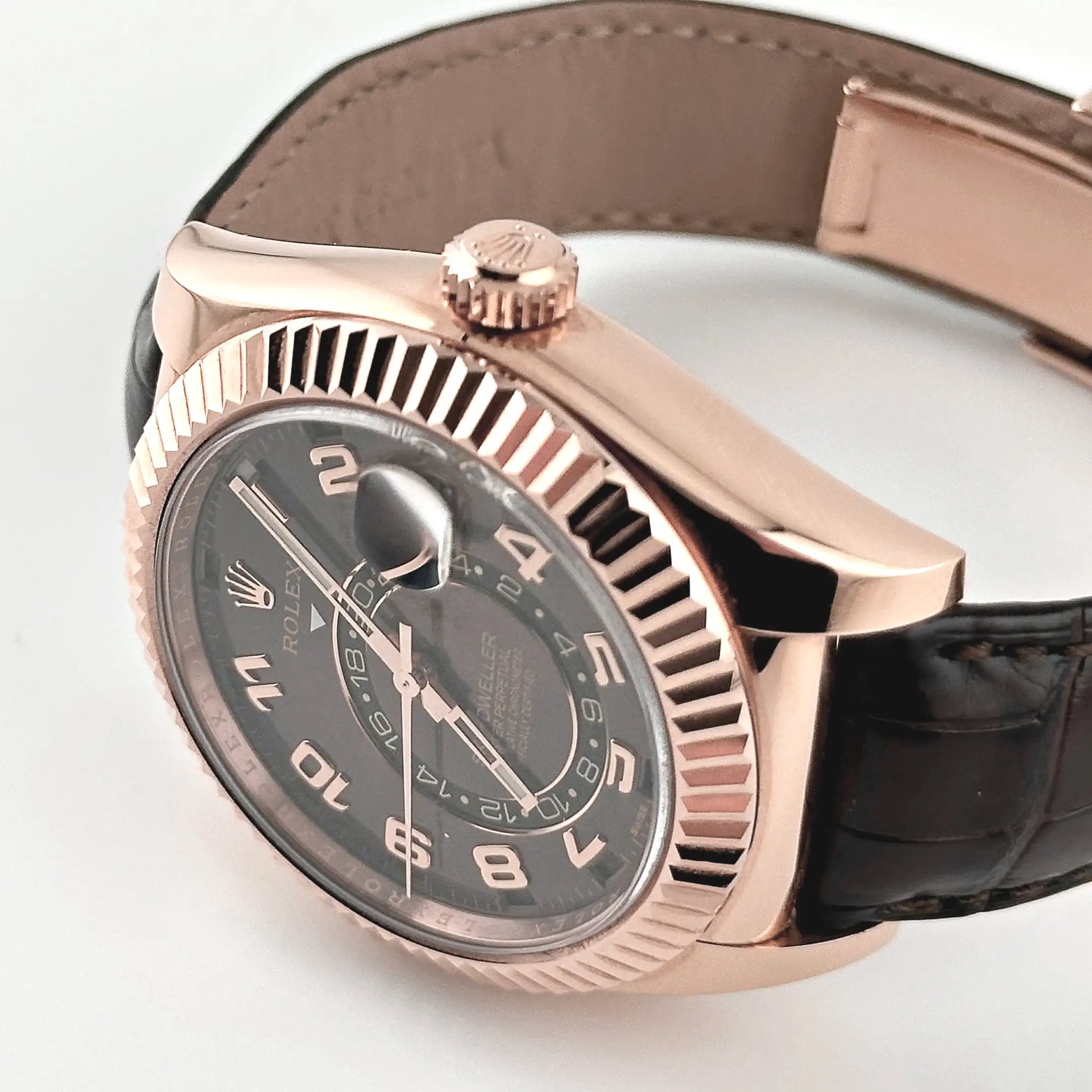 Rolex Sky-Dweller 326135 Rose Gold Chocolate Dial 42mm - Image 3