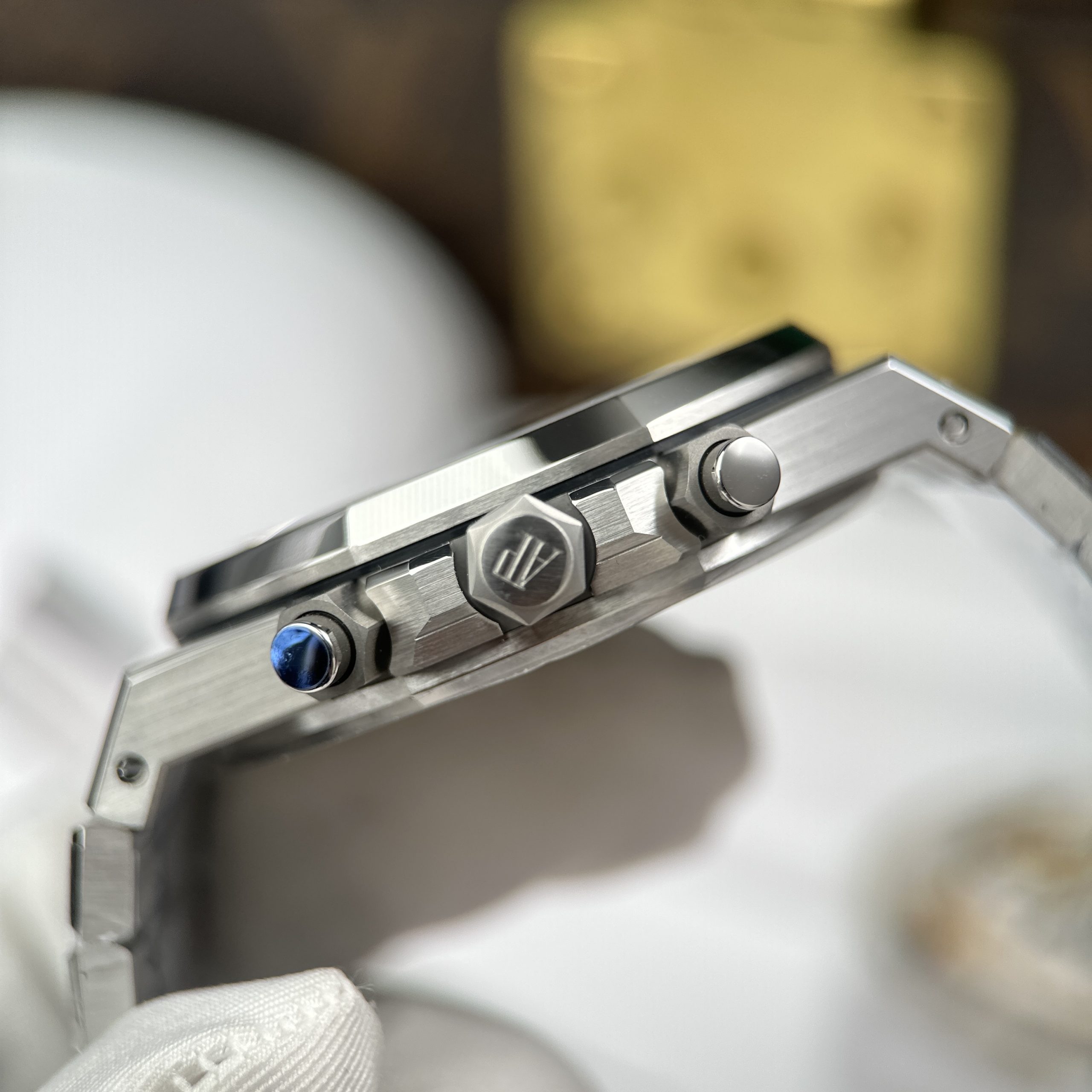 Audemars Piguet Replica 11 Watch Royal Oak Chronograph 26331 White Dial APS Factory 41mm - Image 10