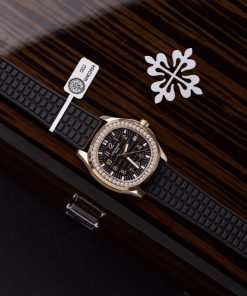 Alternative view of Patek Philippe Aquanaut 5067 Automatic Replica Watches Custom Moissanite Diamonds 35.6mm