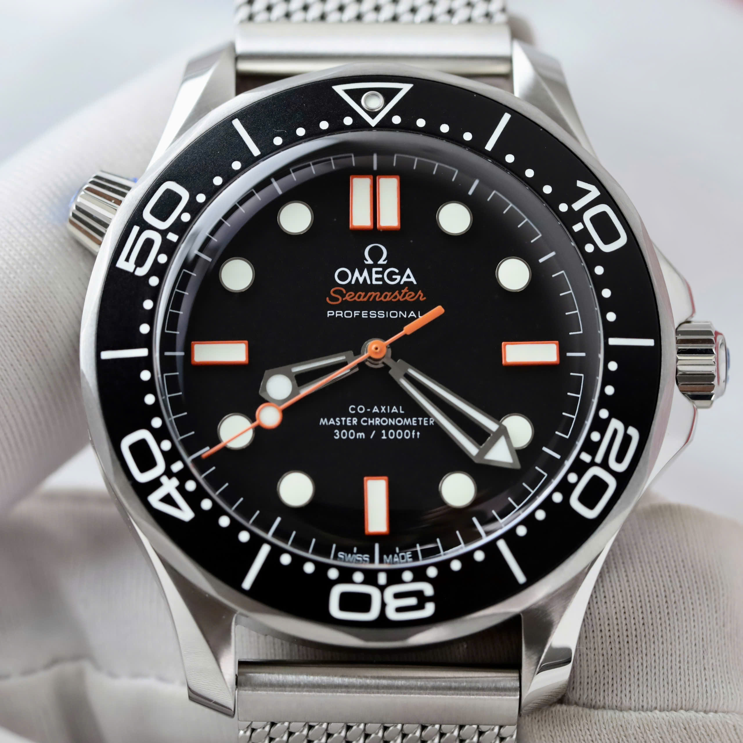 Omega Seamaster Replica 11 Diver 300M Orange Rubber Strap Factory VS 42mm - Image 5