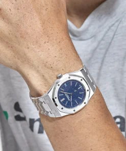 Alternative view of Audemars Piguet Royal Oak 16202BC.OO.1240BC.02 ‘Jumbo’ Extra-Thin White Gold Grainy Blue Dial