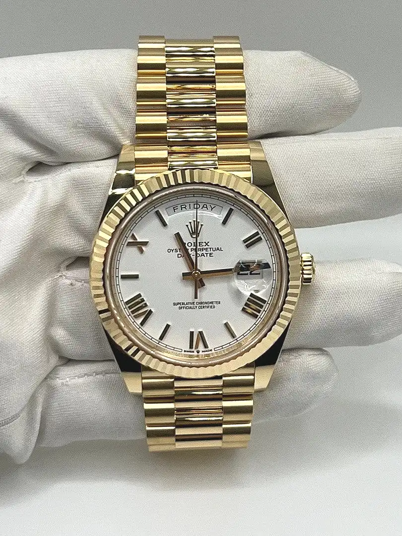 Rolex Day-Date 40 228238 Yellow Gold White Dial - Image 2