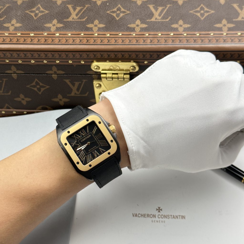 Đồng Hồ Cartier Santos 100 XL Black ADLC Chế Tác Mặt Đen Viền Vàng 41x51mm